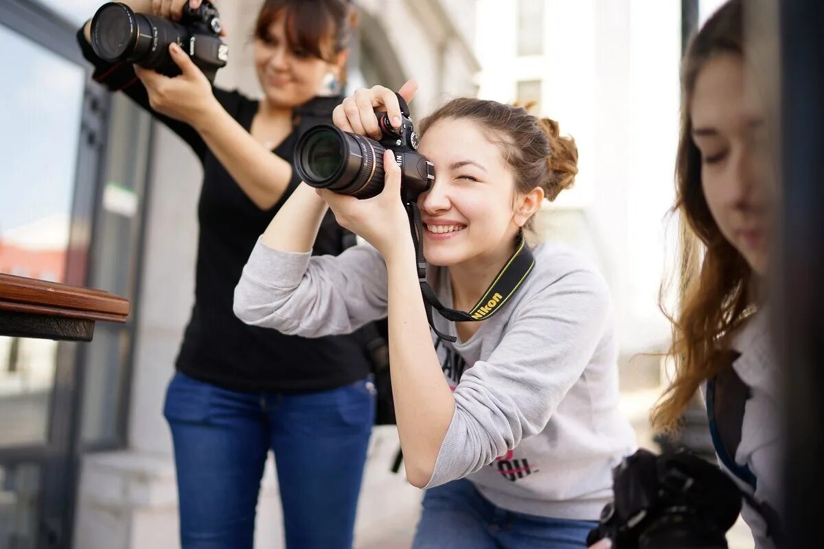 Фотокурсы для детей. Мастер класс фотографа. Учеба на фотографа. Фотограф в школе. Фото и видеосъемка в школе