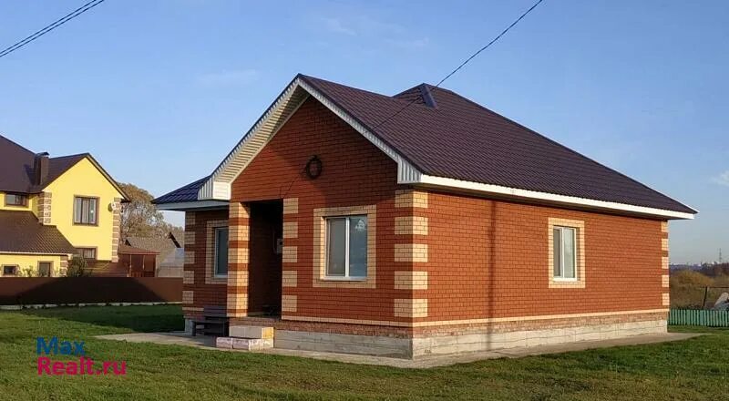 Дом в михайловке уфимского. Деревня суровка уфимский. коттедж суровка уфимский район. михайловка уфа дом. михайловка коттедж уфимский.