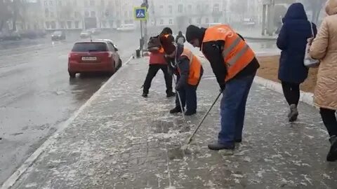 Ростовский цум после ледяного дождя