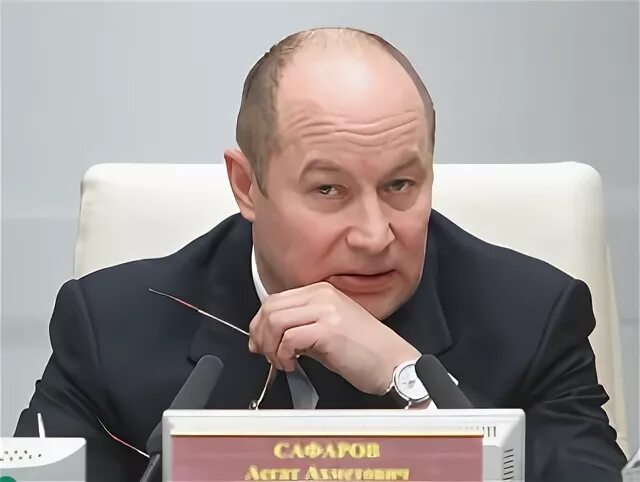 Асгат Сафаров наградил волейболистку Марию Бородакову медалью ордена "За заслуги