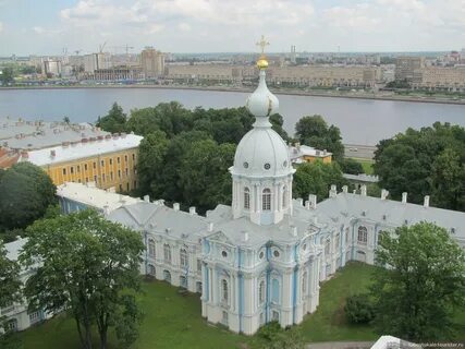 Колокольня смольного