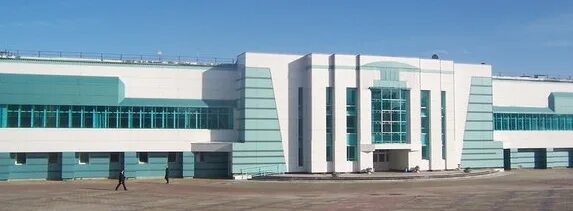 Дружба ханты мансийск. КСК Дружба Ханты-Мансийск. КСК Дружба Ханты-Мансийск бассейн. Спорткомплекс Дружба Сургут.