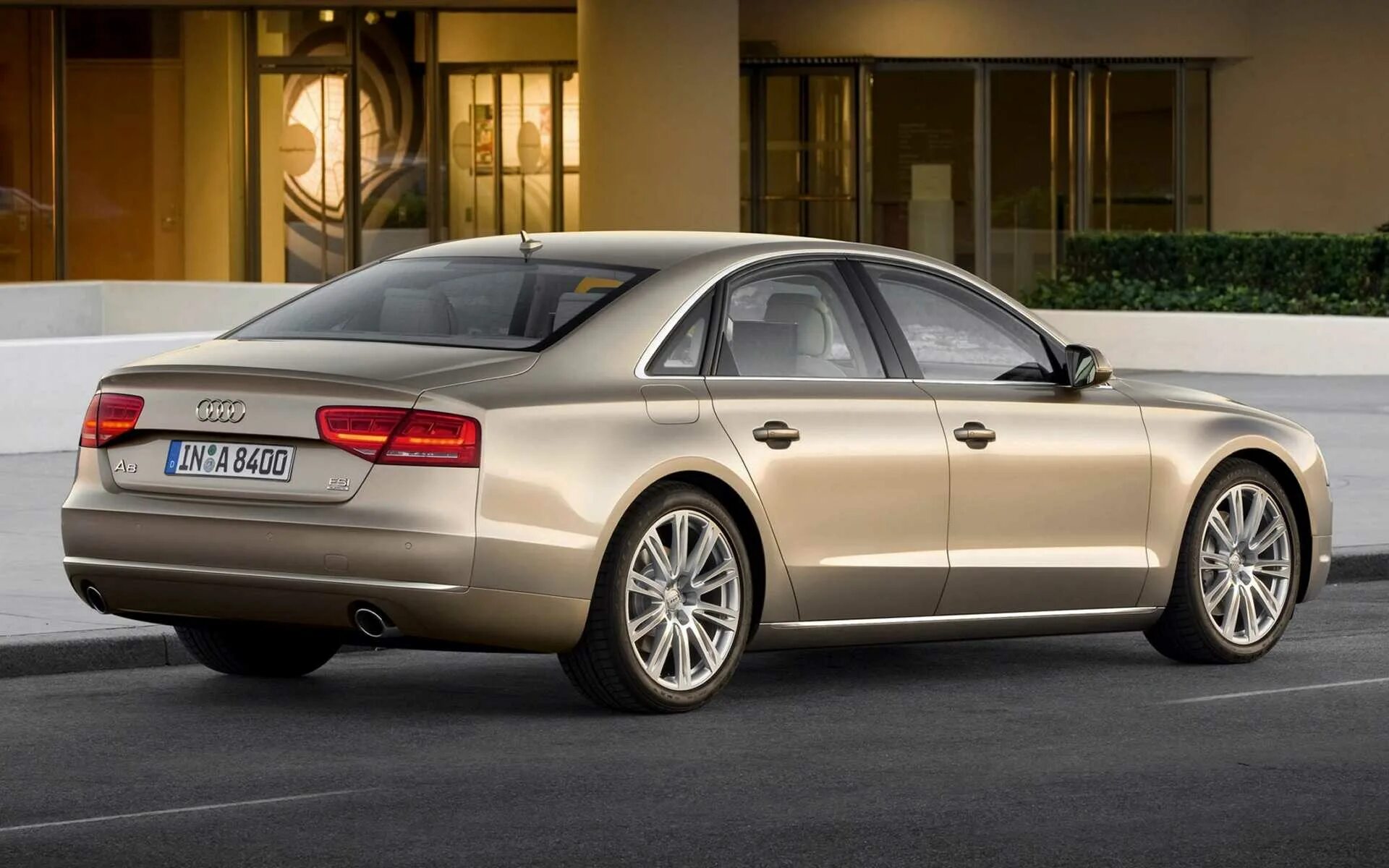 Какого класса ауди. Audi a8 2012. ауди а8 2010. ауди а8 седан. ауди а8 кватро.