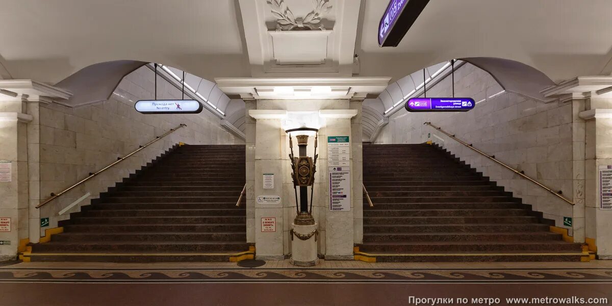 Чкаловская переход. Тверская станция метро переход на Пушкинскую. Станция метро Звенигородская Пушкинская. Пушкинская (станция метро, Санкт-Петербург). Витебский вокзал Пушкинская станция метро.