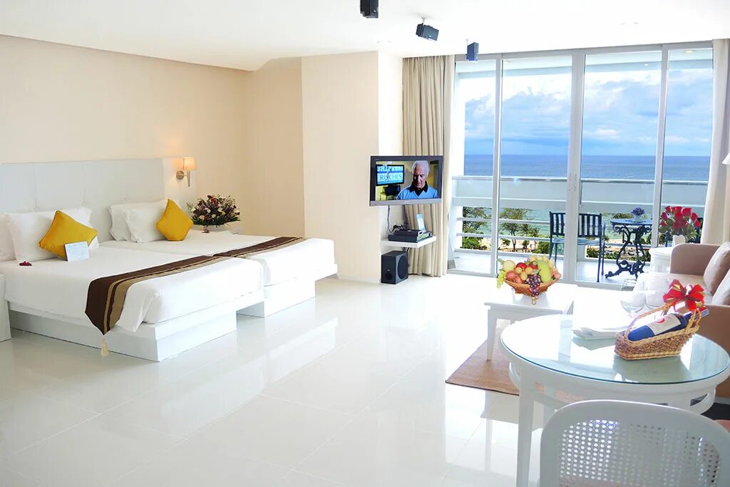 Andaman beach suites. Андаман Бич Патонг. Andaman Beach Suites 4*, Таиланд, Патонг. Andaman Seaview Hotel номера Superior. Deluxe Sea view.