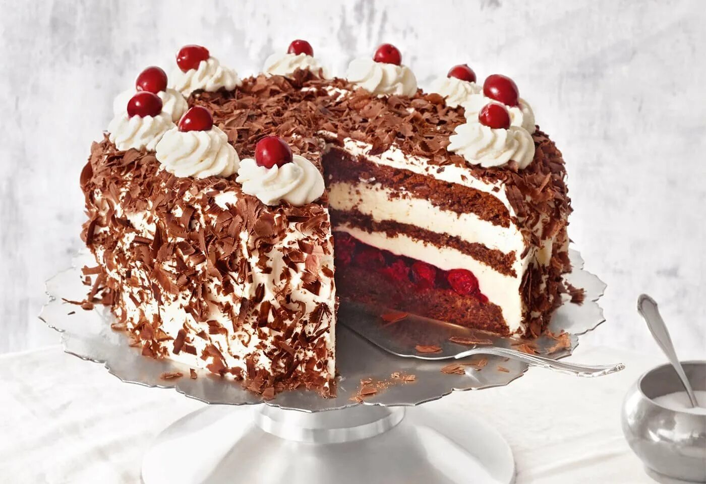 Шварцвальдский вишневый торт черный лес. Торт "чёрный лес" (Black Forest Cake). Шварцвальд торт. Торт черный лес Шварцвальдский торт. Можно кормящим торт