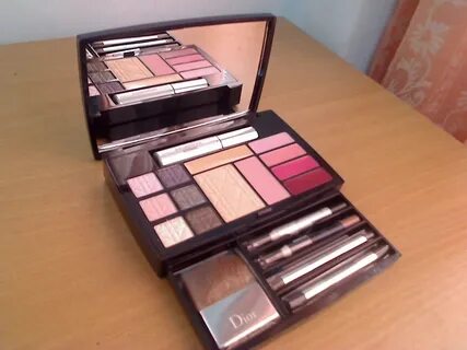 Dior travel