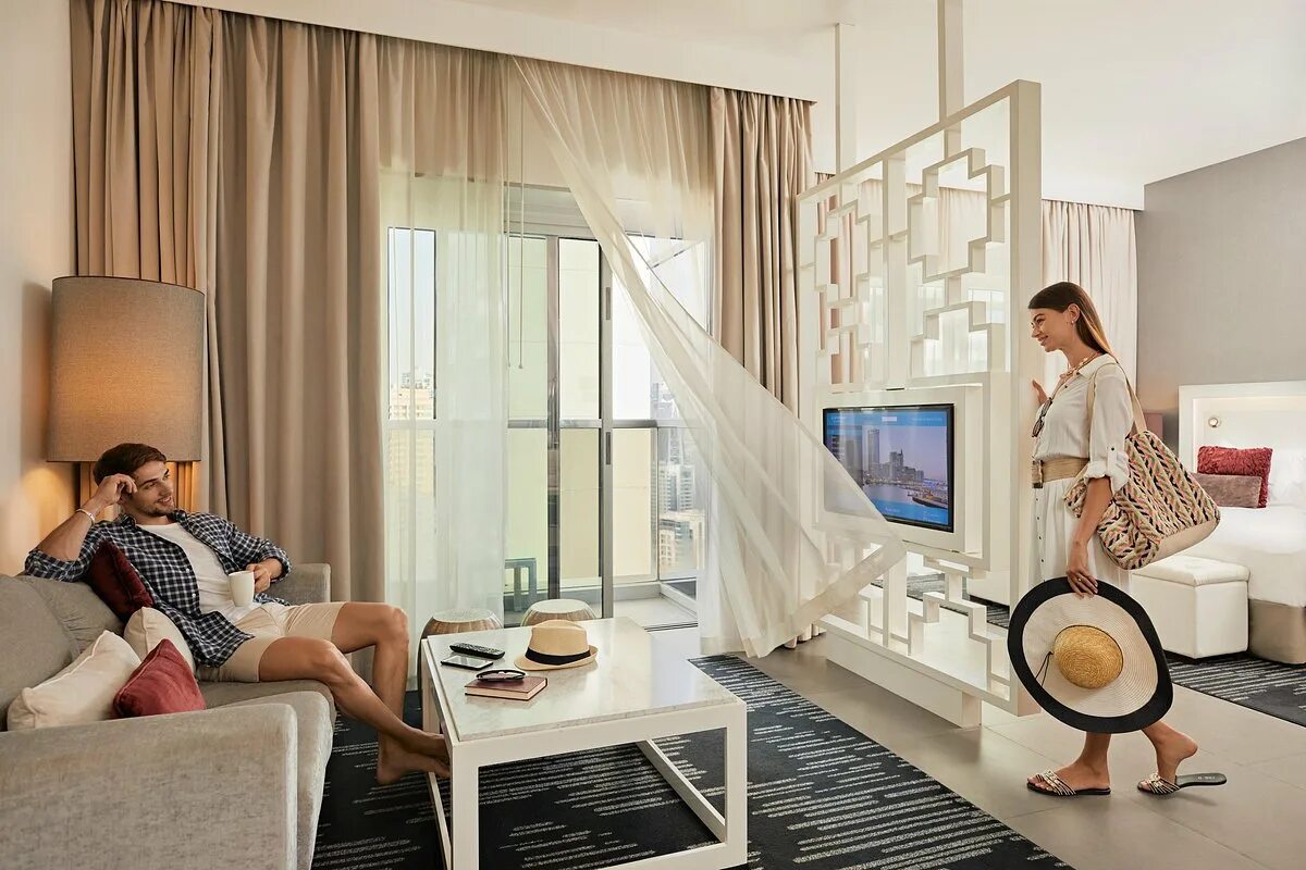 Дубай wyndham dubai. Superior room wyndham dubai marina. Отель wyndham dubai marina. Wyndham dubai marina 4 пляж. The first collection marina formerly wyndham dubai.
