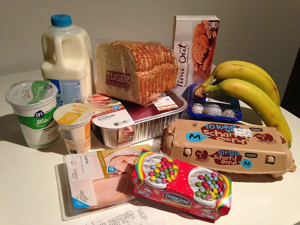 Продукты на 100 рублей. 1000 рублей и корзина продуктов. продукты за 100 рублей. продуктовая корзина на 1000. продуктовая корзина на 1000 рублей.