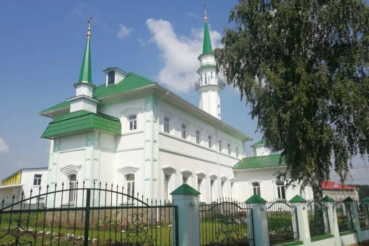 Новая мечеть стерлитамак. Мечеть стерлитамак. Соборная мечеть башкирии. Мечеть нур-аль-иман. Мечеть суфия башкирия.