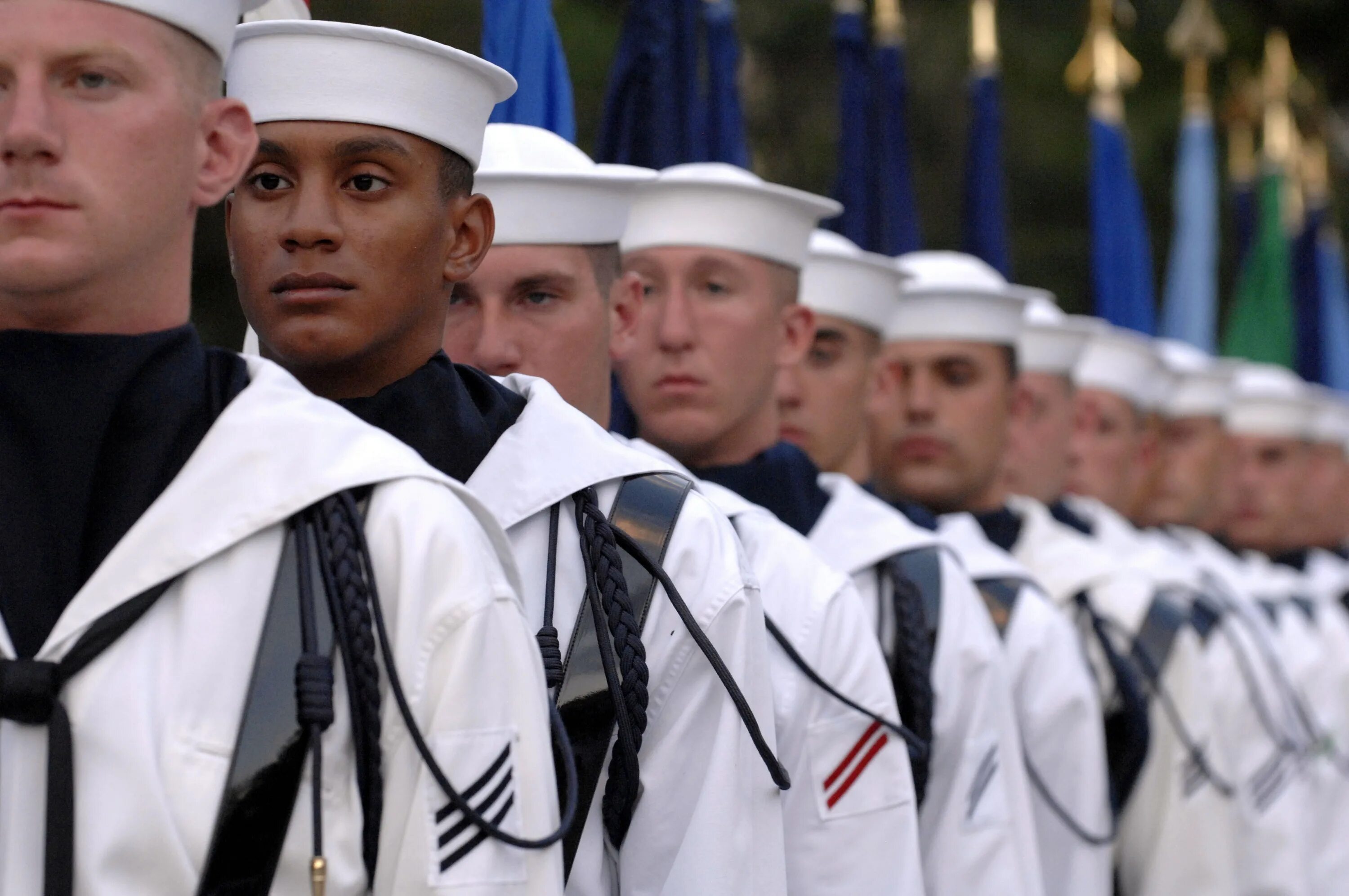 Моряк другими словами. Военная форма ВМС США. Униформа ВМФ США. Форма военных моряков США. Английских военных моряков.