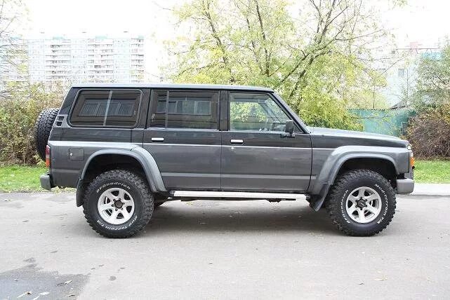 Ниссан патрол 60 купить. Nissan Patrol y60. Nissan Patrol y60 stock. Nissan Patrol y60 Expedition. Ниссан Патрол 60.