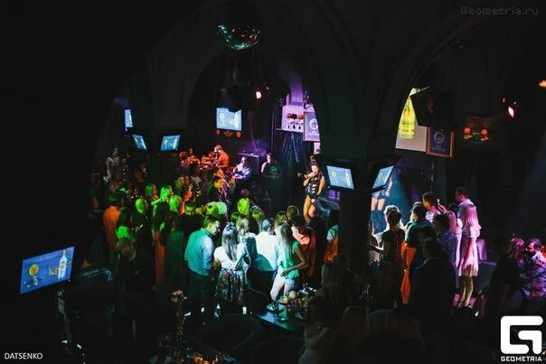 La Loca MUSIC BAR & LOUNGE Prague Nightlife Prague
