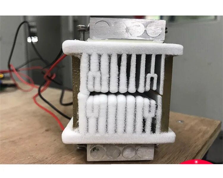 Охлаждение холодным воздухом. Элемент Пельтье tec1-06330. Пельтье Tec 131108. Термоэлектрогенератор Пельтье. Tec1271220 элемент Пельтье.