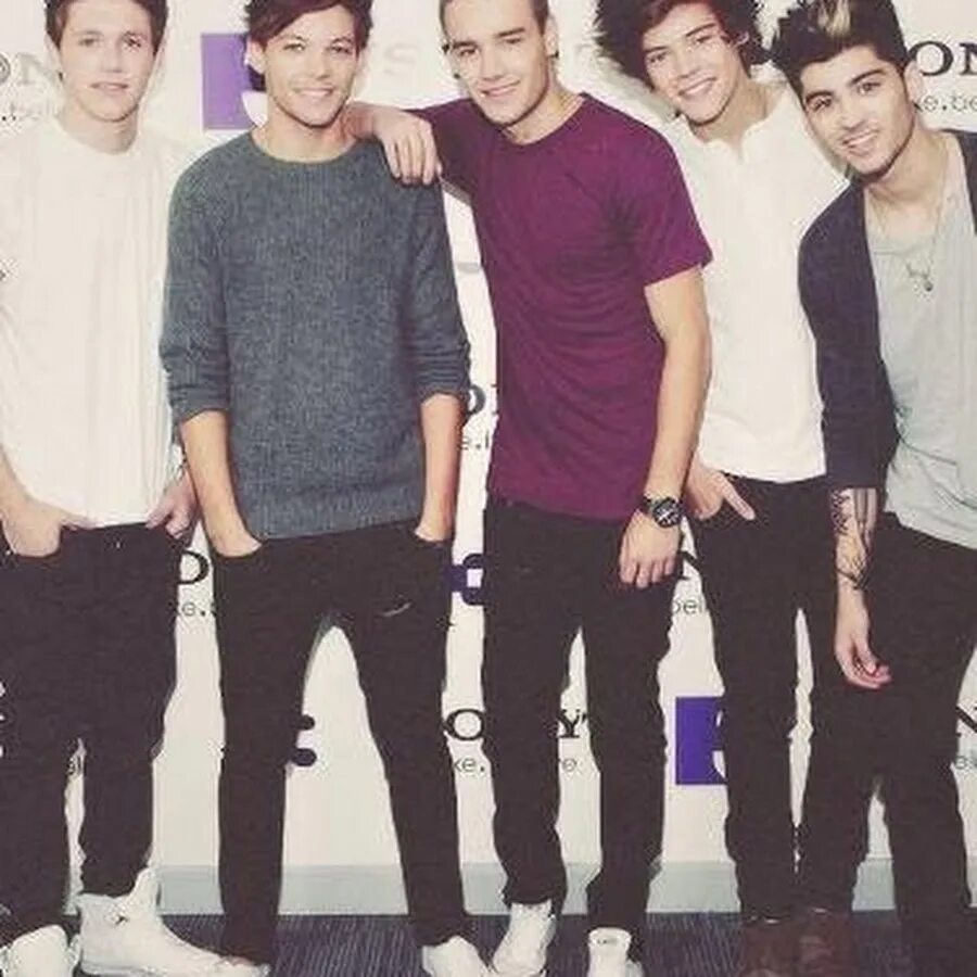 Фанфики one direction. One direction смешно. One direction. Дирекшионер однажды дирекшионер. Фанфики one direction.