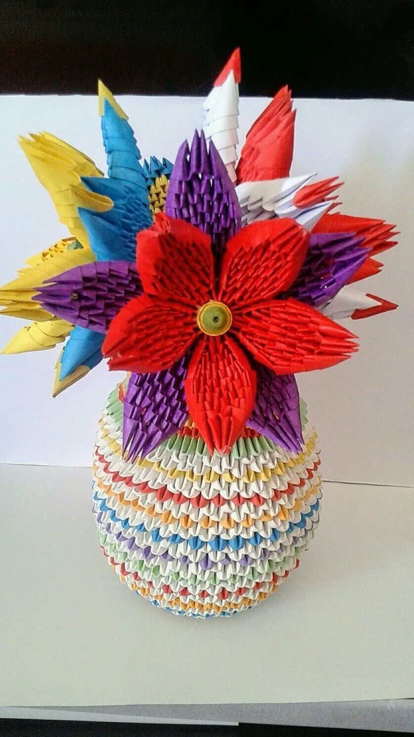 Модульное оригами из бумаги. Цветы из модулей. Модульное оригами. Модульное оригами лотос. Цветы оригами лотус.