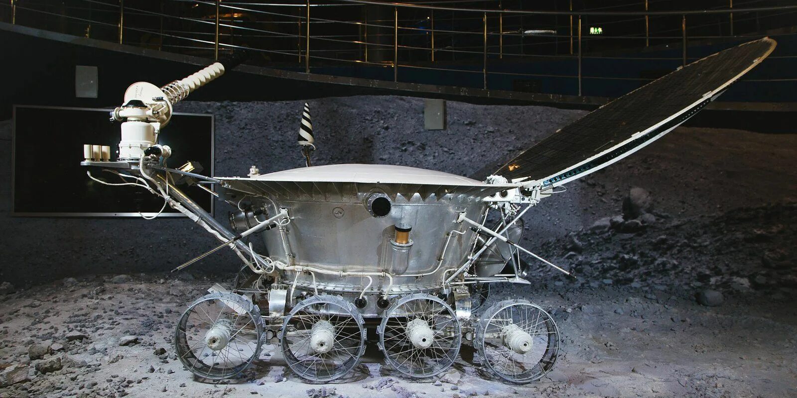 Луноход-1. Космический робот «луноход-1». Луноход в музее космонавтики в калуге. Луноход 1 из 1970. Луноход-1.