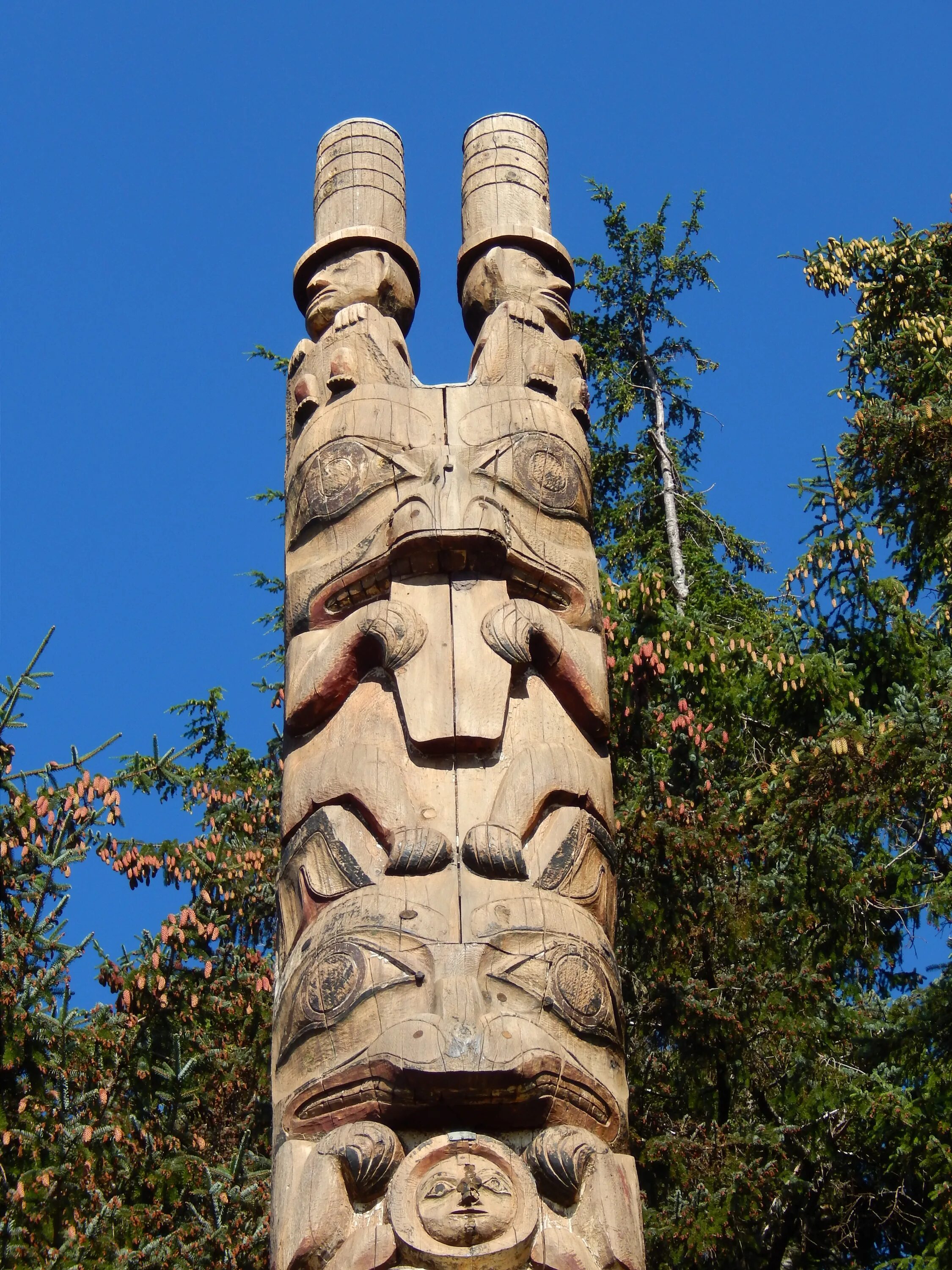 Totem pole. Тотемы индейцев Северной Америки. Тотем Навахо. Тотемизм Хакасия.