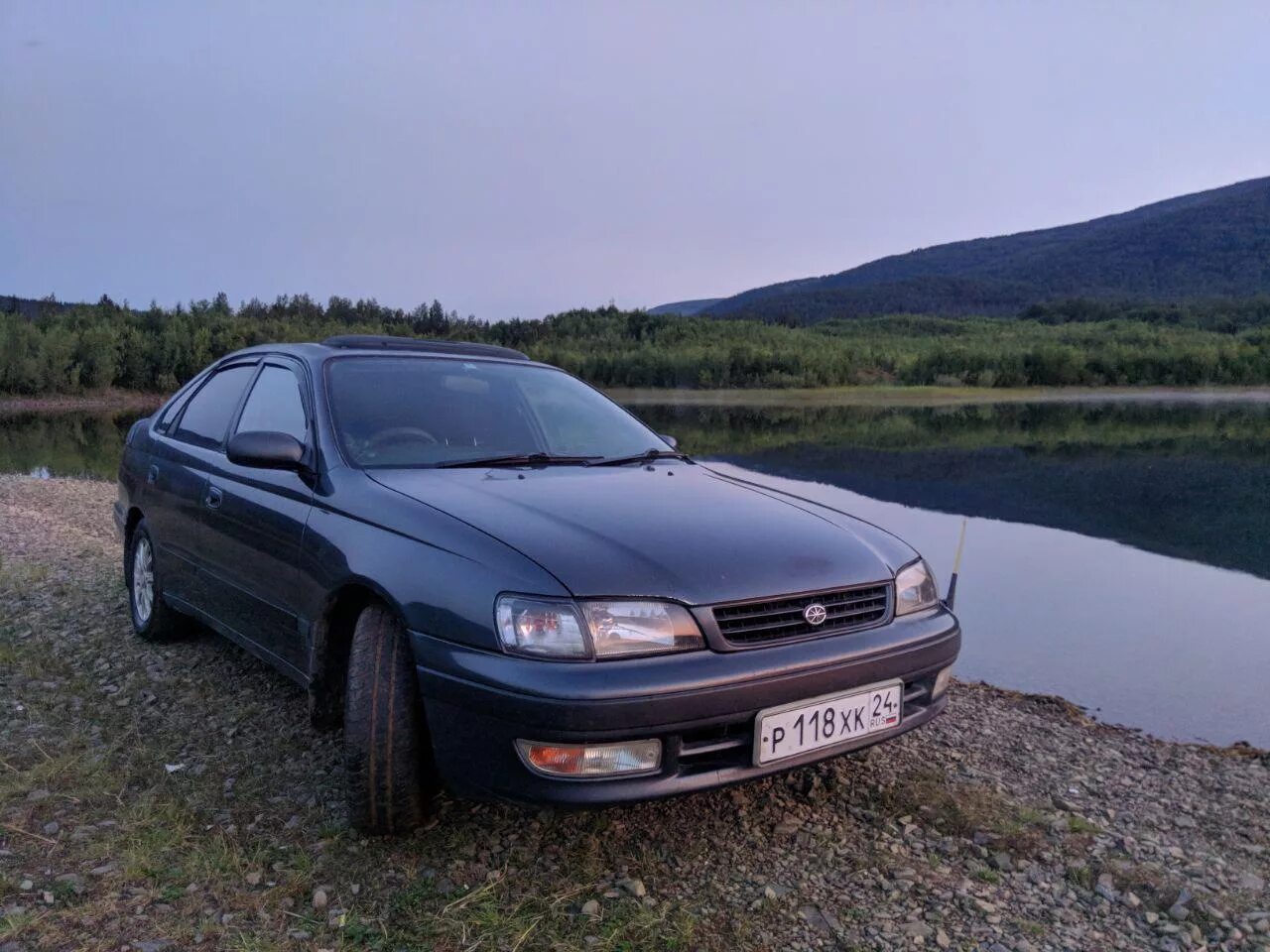 Приморский край тойоту корону. Тойота корона СФ. Тойота корона SF лифтбек. Toyota Corona SF 1991 купе. Toyota Corona SF Liftback.