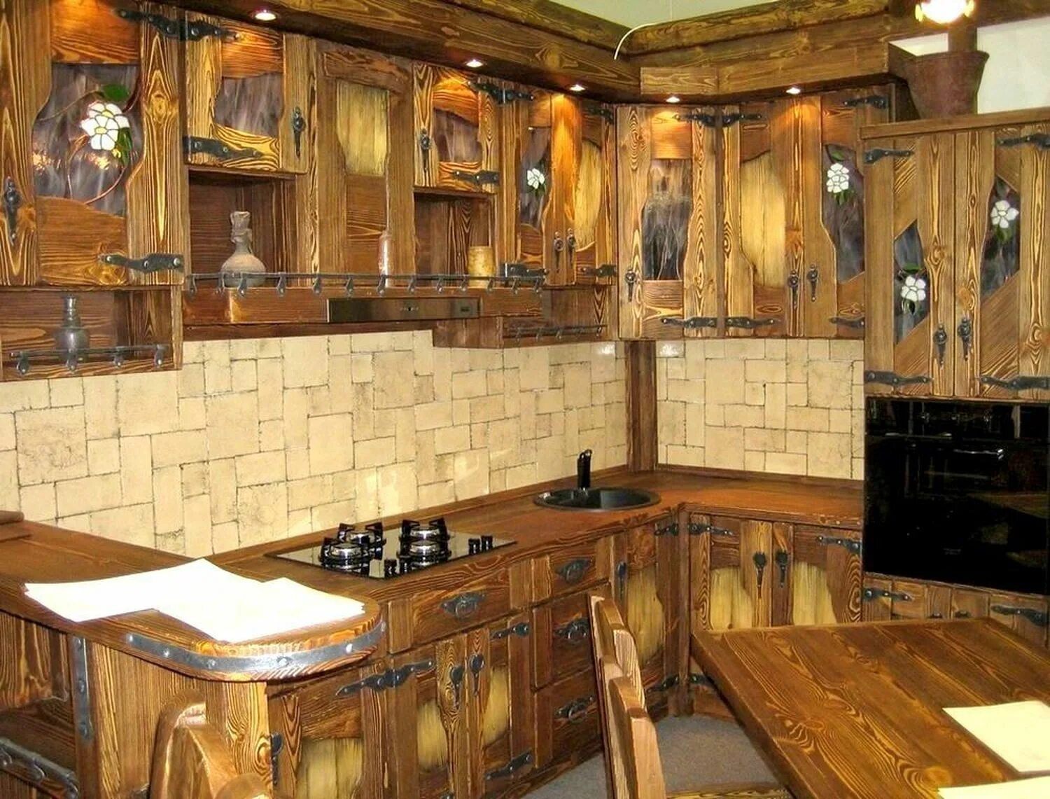 Фасад под старину. Деревянные кухни под старину. Кухня под старину из дерева. Кухня из состаренного дерева. Фасады для кухни под старину.