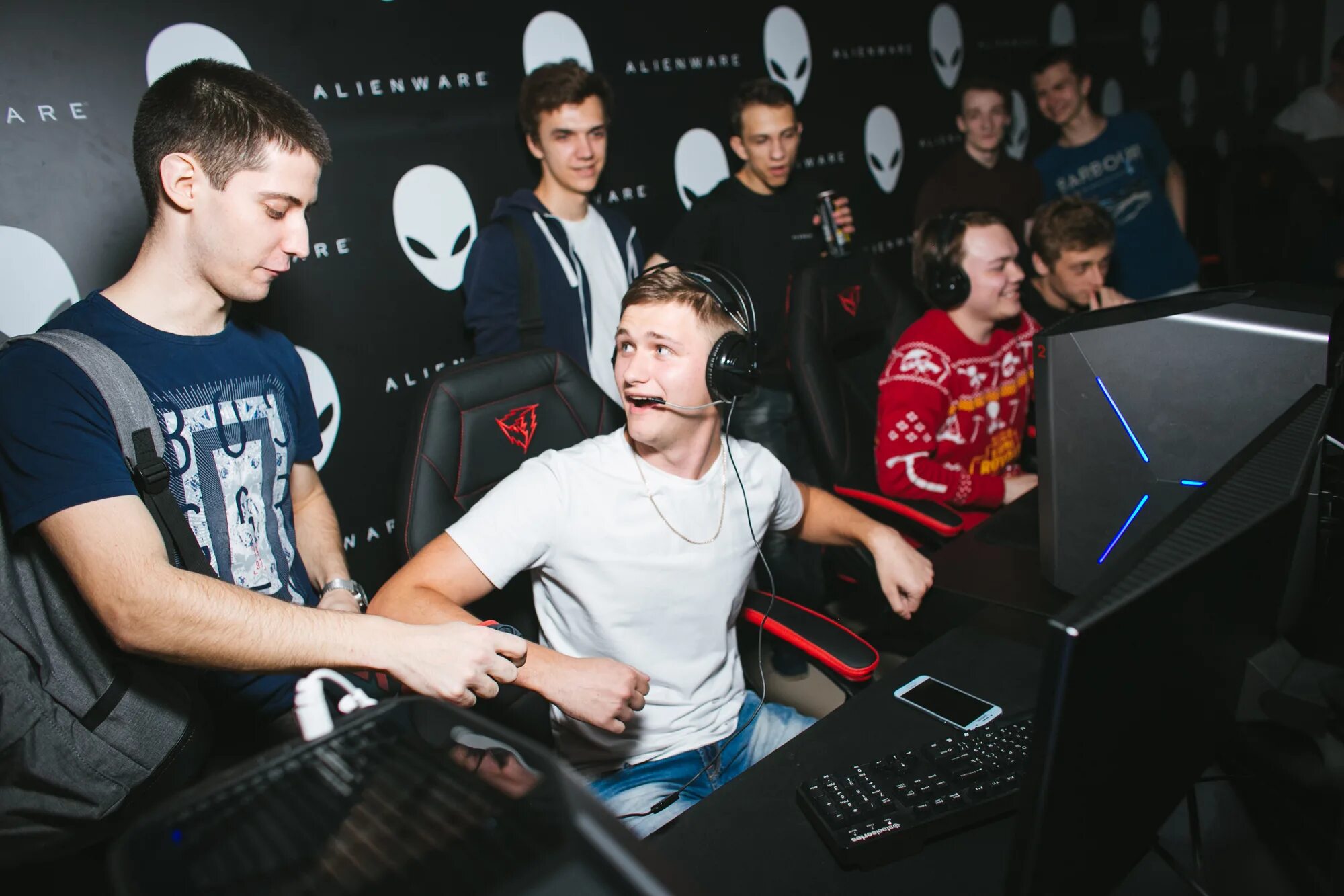 Pain gaming academy. CS go Академия. Игровые Академия в Москве. Lesta games Academy. Lesta games Academy логотип.