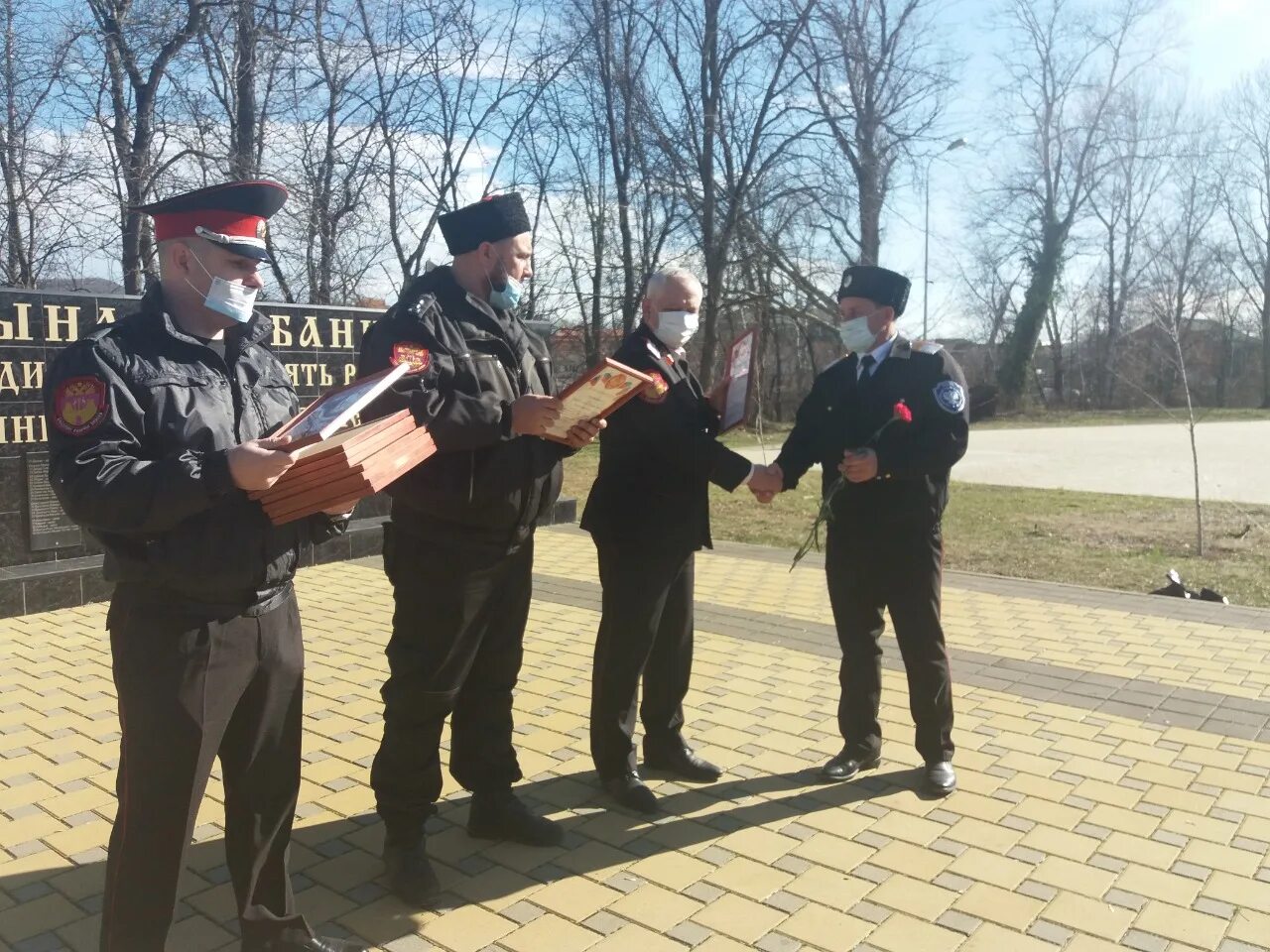 Апшеронск 5. Апшеронское казачество. Апшеронск казачество. Волошин Атаман Апшеронск. Воины интернационалисты Апшеронского района.