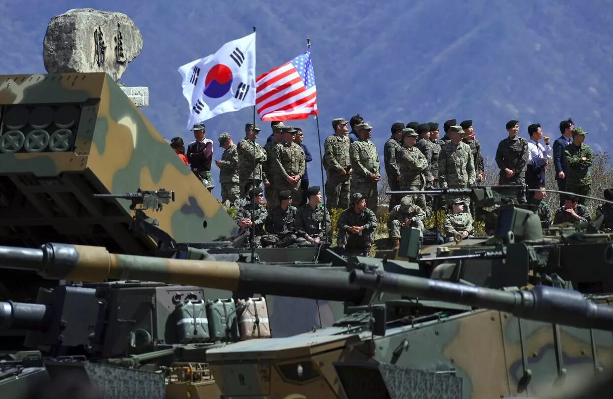 Военные учения Южной Кореи. Военные учения Южной Кореи и США. США И Южная Корея провели совместные военные учения. Совместные учения США И Южной Кореи.