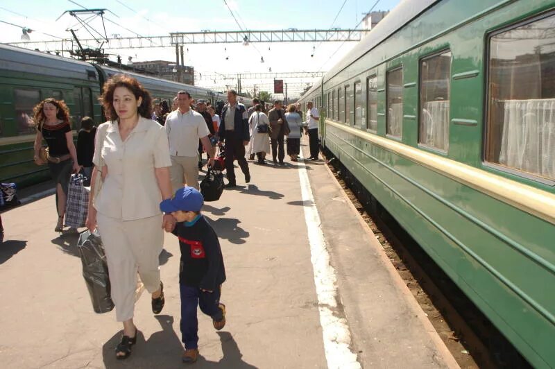 Купить билет на поезд грозный москва. Поезд Грозный Москва. Электрички в Грозном. Поезд Грозный. Поезда из Грозного направления.