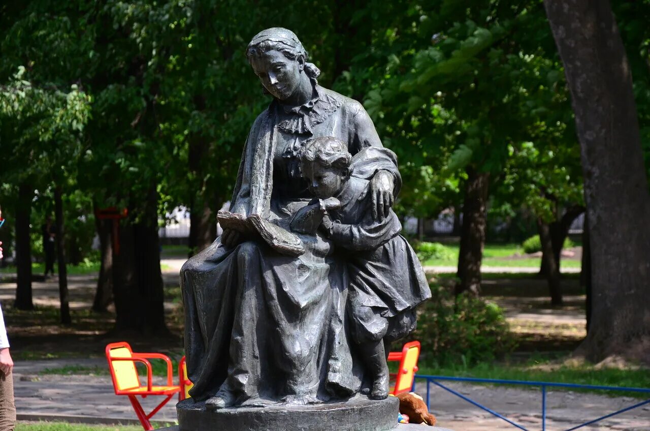 евпатий коловрат памятник в рязани. памятник ленину в рязани. архитектурные памятники рязани парк. памятник в ф маргелову в рязани. а.