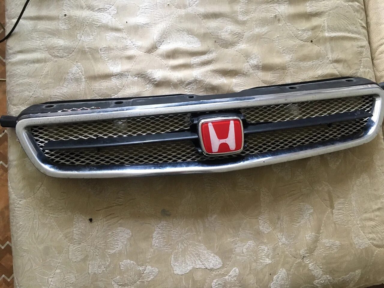 Geely emgrand ec7 нижняя решетка радиатора перекрас. Решётка радиатора honda civic 6 1998 года st3y. Решетка радиатора уаз 3303 профи. Решетка радиатора уаз 3303. Мтз 80 решетка решетка радиатора.