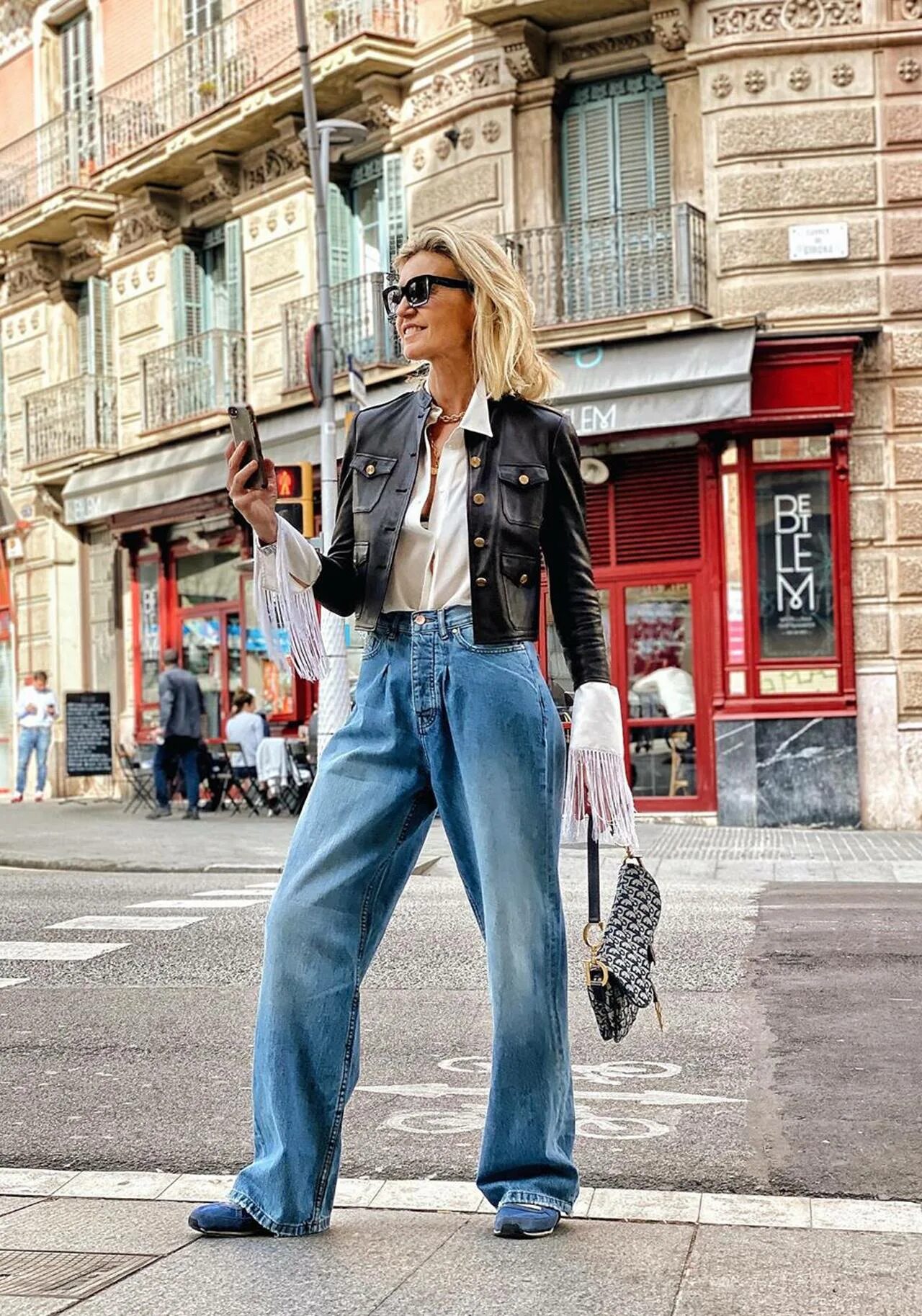 Даутцен крус repeat cashmere. Pull and bear кожаная куртка женская. Мода на короткие штаны. Кожаная куртка pull and bear. Удобная обувь.