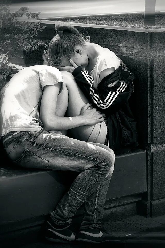 пацан женщину 18. завьер сэмюэл тайное влечение. парень и девушка фотосессия. соблазнение мужчины. фотосессия в купальнике с парнем.