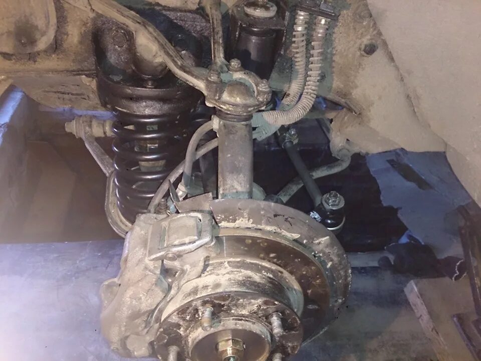 Передняя подвеска ваз 2121 нива. Передняя подвеска ваз 2131 нива. Ходовая нива 21214. Передняя подвеска ваз 21214. Передняя подвеска ваз 2131 нива.