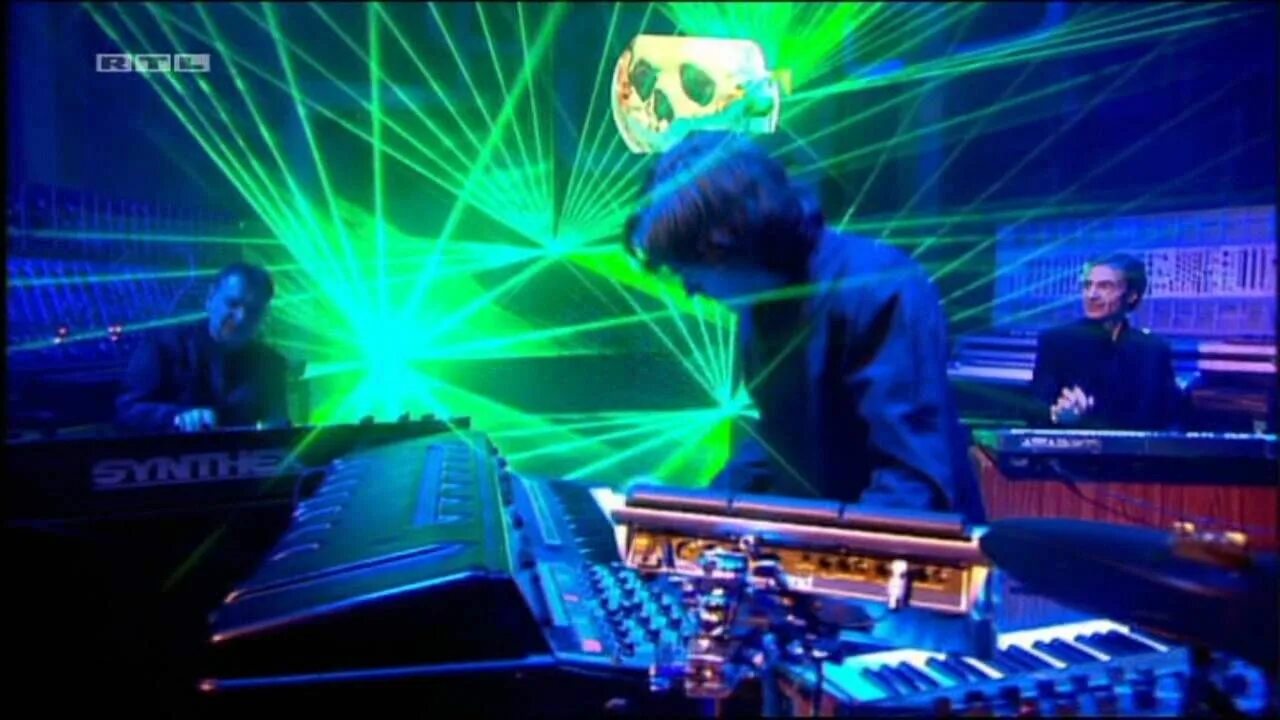 Jean michel jarre versailles 400 live. Jean michel jarre 2022.