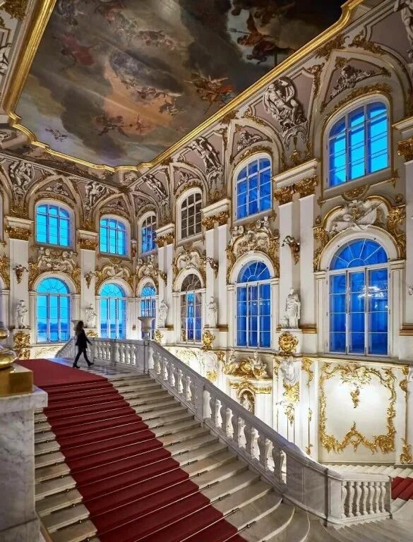 Лестница эрмитажа в санкт петербурге. Иорданская лестница зимнего дворца. зимний дворец растрелли лестница. иорданская лестница эрмитажа в санкт-петербурге. парадная лестница эрмитажа растрелли.