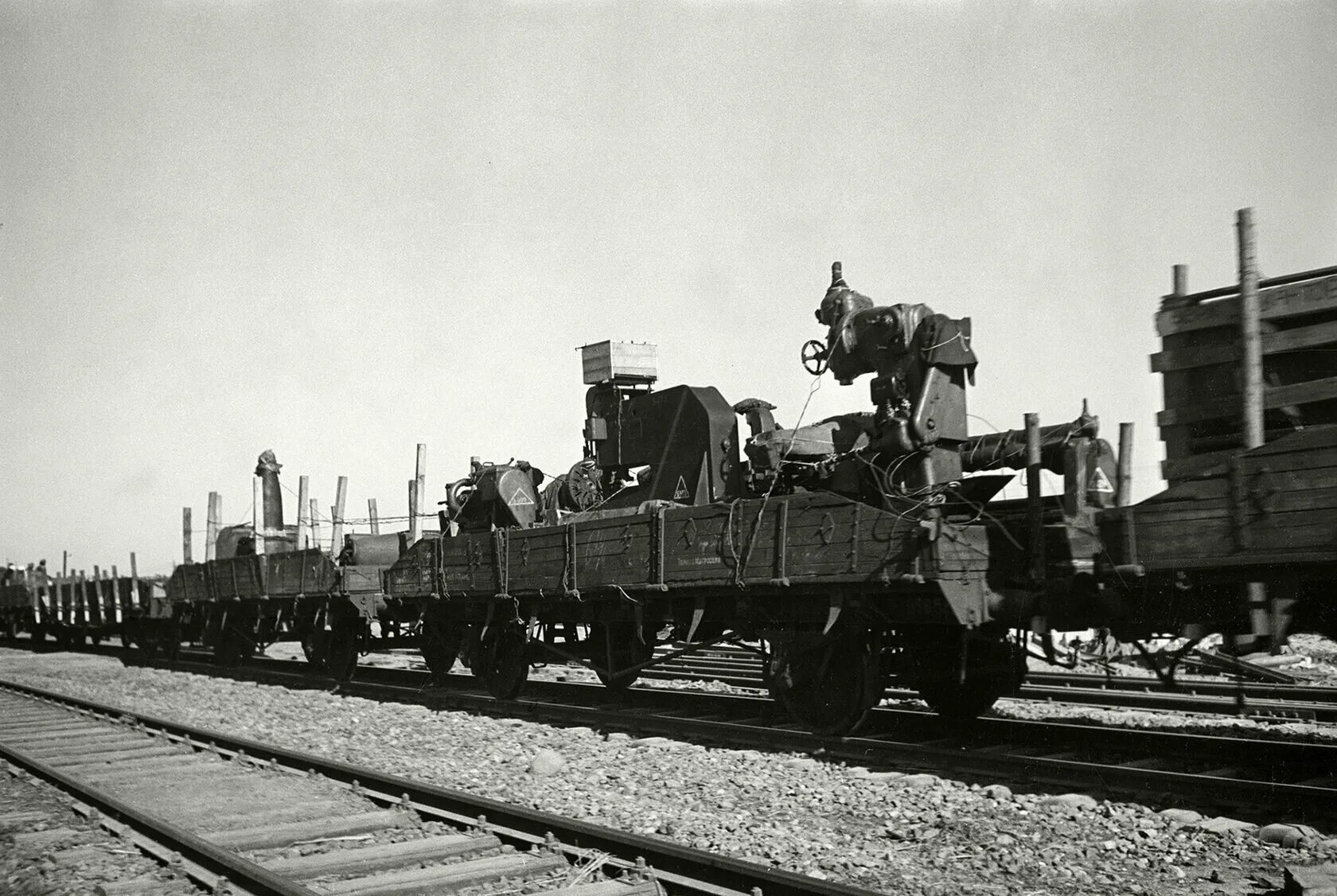 Эшелон с эвакуированными в годы войны 1941 г.. Эвакуация предприятий в годы Великой Отечественной войны. Эвакуация промышленности 1941. Эвакуация заводов в годы Великой Отечественной войны. Заводские железные дороги