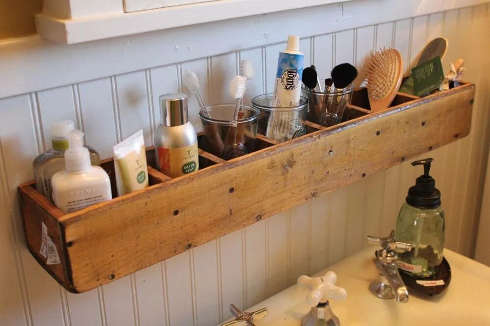 Полочка для мыла. Деревянные полки. Полка для мелочей. Деревянные полки в ванную. Полочки для ванной комнаты.