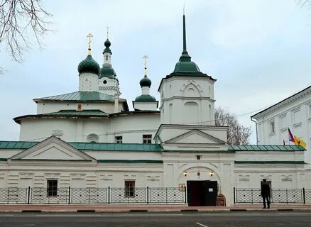 Монастырь в центре