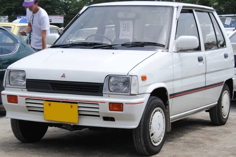 Mitsubishi Minica 5 поколение. Мицубиси Миника 1 поколения. Mitsubishi Minica-501. Mitsubishi Minica 1984 Ока.