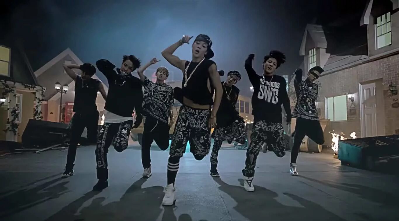 Бтс 2013. Песня bts more dream. Песня bts more dream. Группа втс корея. Jungkook из бтс no more dream.