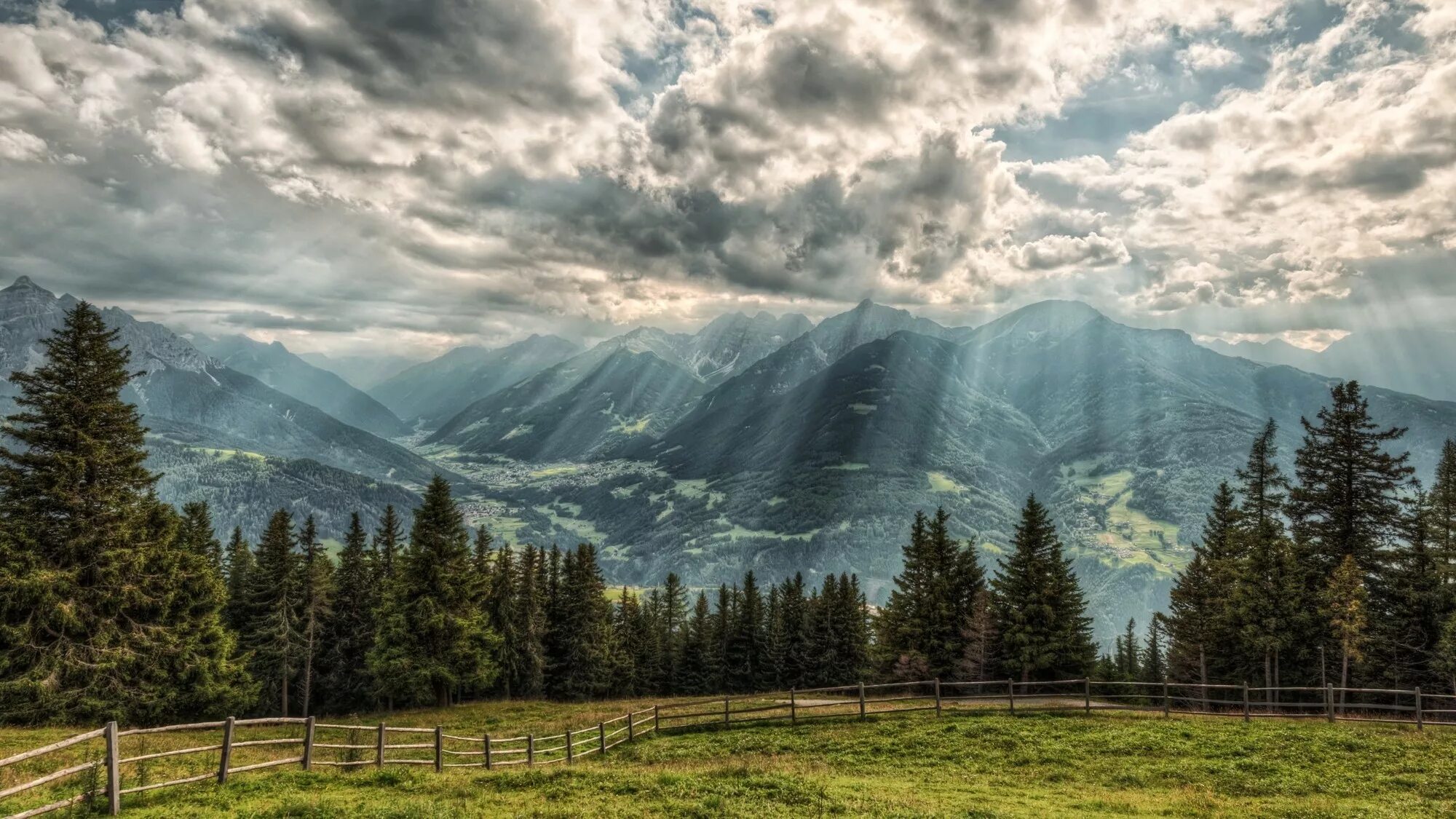 Алатау горы. Австрия Альпы. Природный парк предгорье Алтая. Альпы и Уральские горы. Лес горы слились все