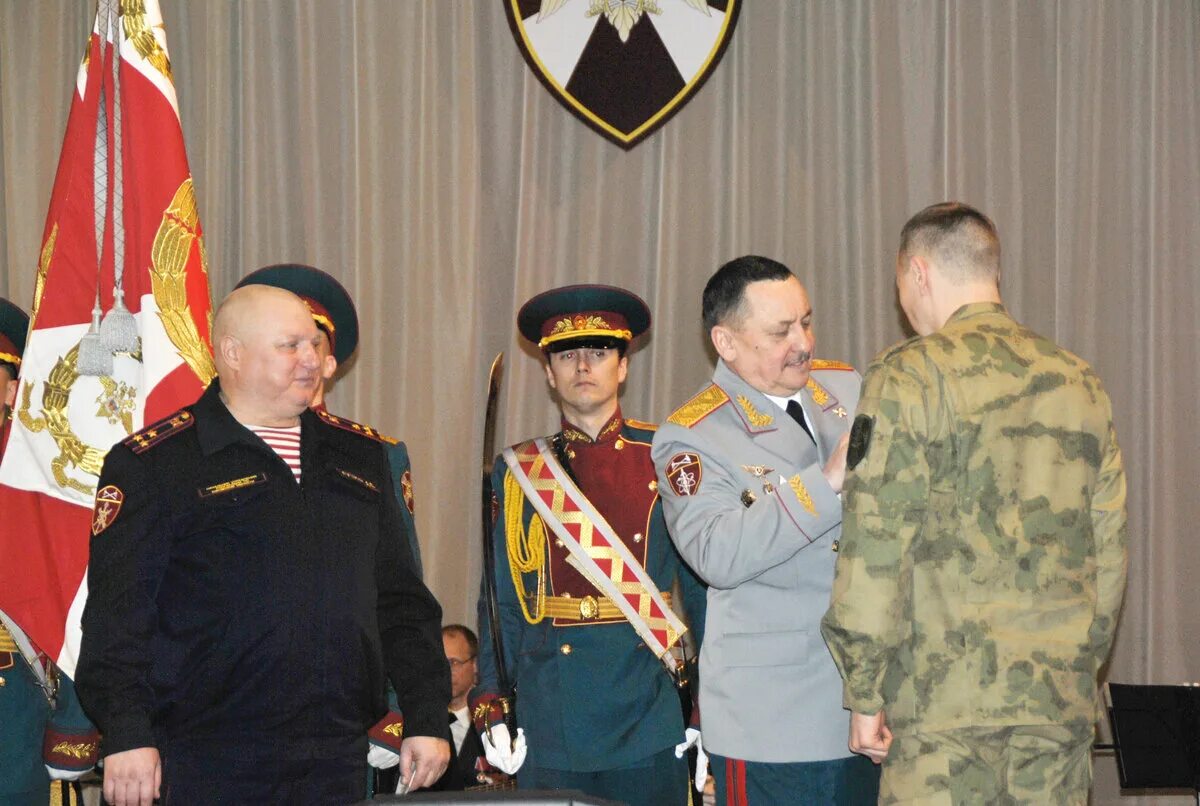 Росгвардия какой праздник. Генерал Российской армии. День войск национальной гвардии Российской Федерации. Звезда Генерала. Рос гвардия фото.