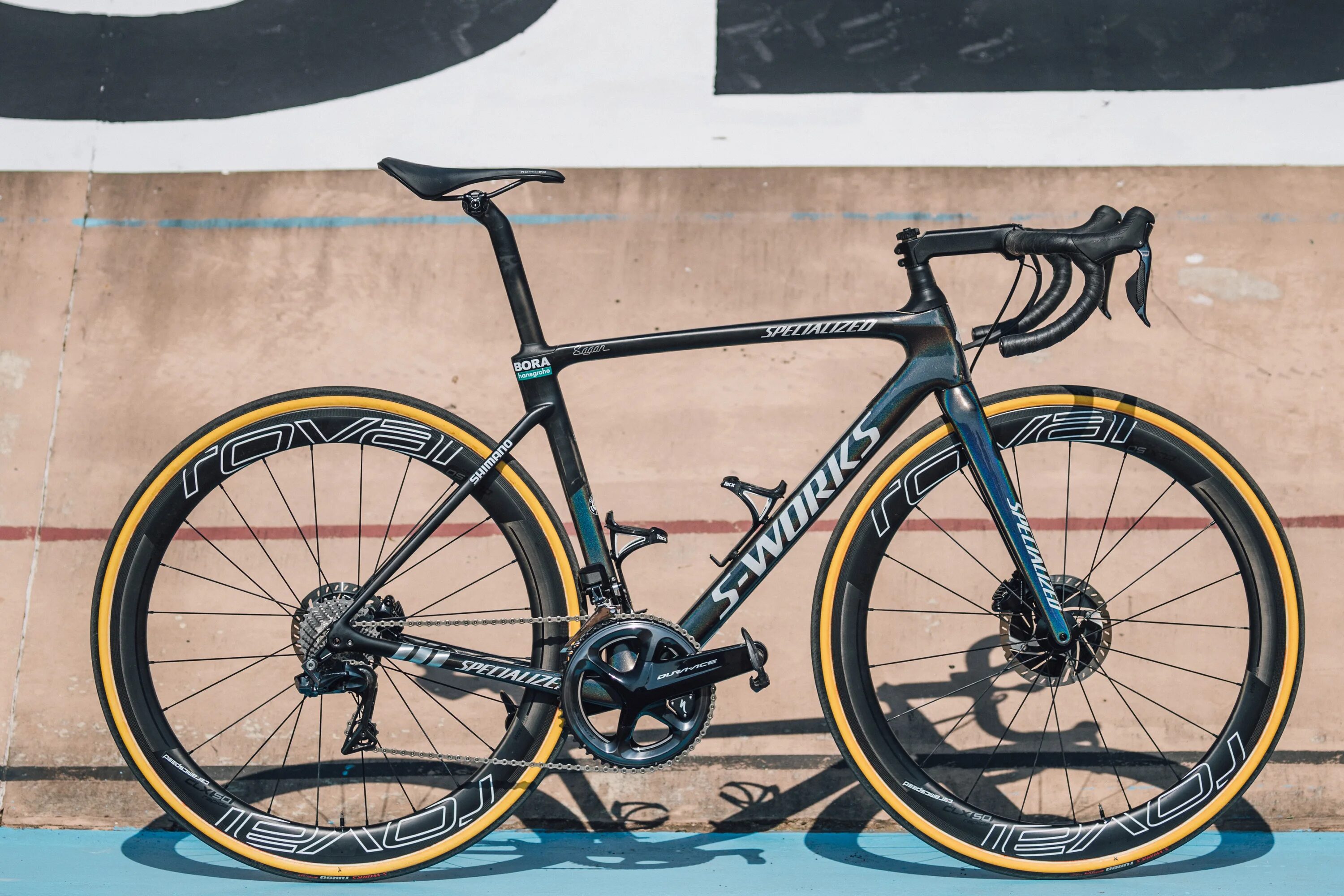 Peters bike. Specialized Roubaix 2020. Specialized Sagan Bike. Specialized Sagan collection. Specialized Roubaix 2020 Geometry.