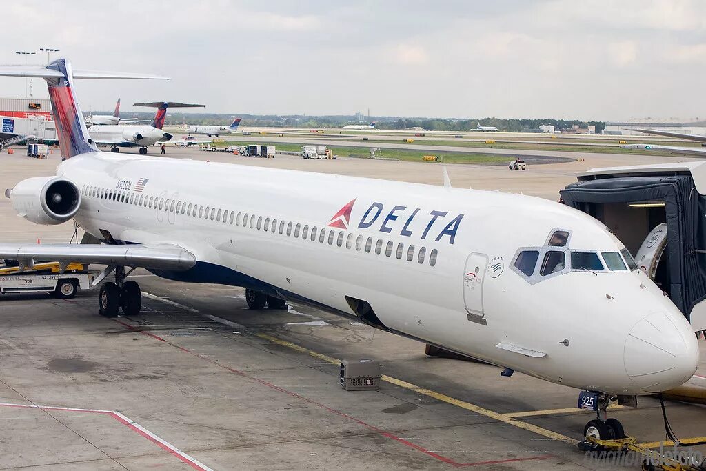 Мд 80. MD 80 Delta. МД-80 самолёт. MD 80 Delta Airlines. MCDONNELL Douglas MD-80.