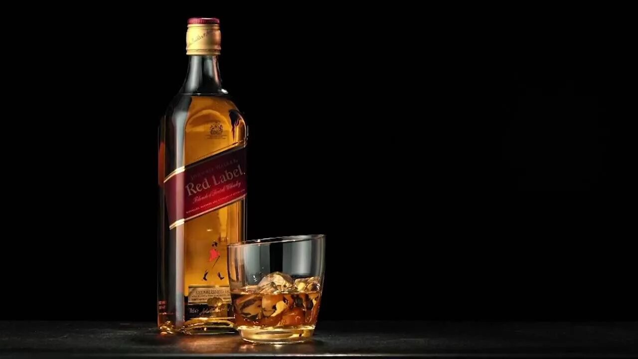 Джонни ред. Johnnie walker red label. Джонни ред. Джон уокер виски ред лейбл. Виски ред лейбл 1 литр.