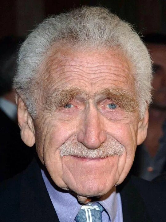 James Whitmore в старости 2009. James Whitmore в старости 1989.