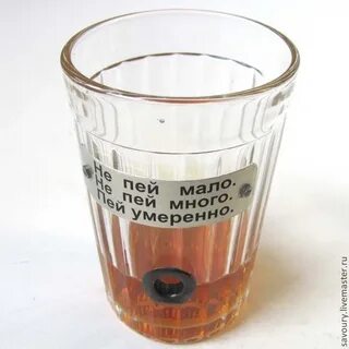 Стакан и пила