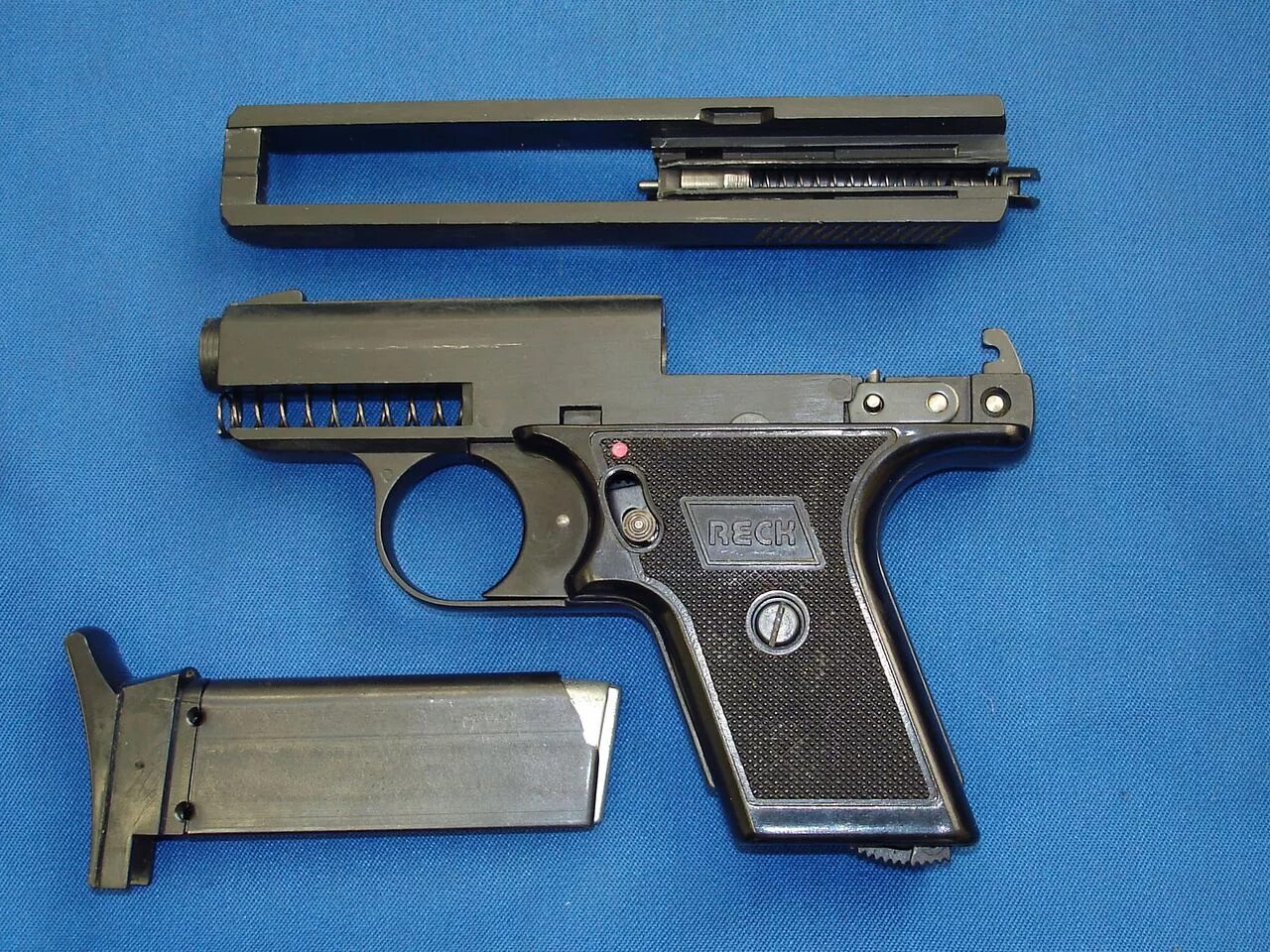 Работа газового пистолета. Ударный механизм пистолета спп-1м. Строение пневмат макарова. Иж-79-9т лицензия. Пневматический пистолет макарова в разрезе.