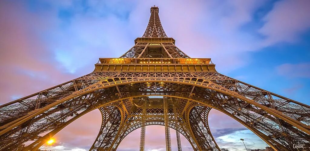 Paris video. Ночной париж. Paris video. Париж тревел. Эйфель башня ночью.