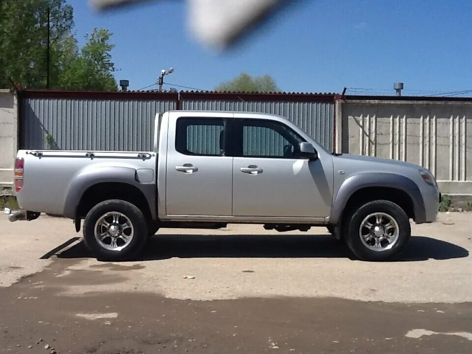 Купить мазду бт50. Мазда БТ 50 серебристая. Mazda BT-50 2008. Мазда БТ-50 пикап серебристый. Мазда БТ-50 пикап серебристый дизель механика.